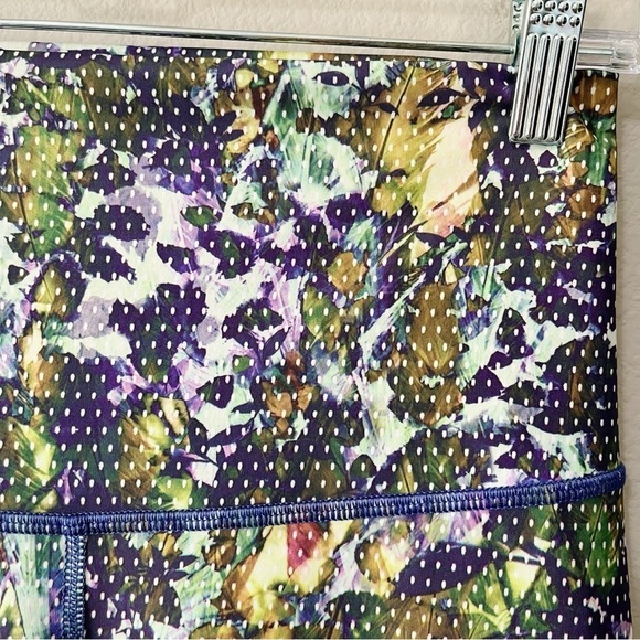 Lululemon Wunder Under Crop II Full-On Luxtreme Floral Sport White Multi Size 6? - Picture 3 of 12